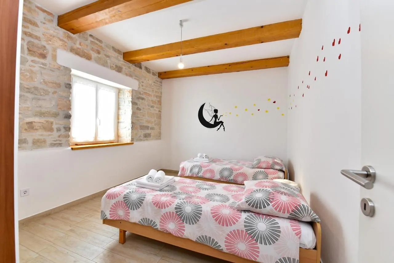 Вилла House Tudari 2176 Zminj Хорватия